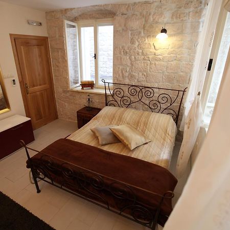 Tragurium & Salona Apartments Trogir Exteriör bild