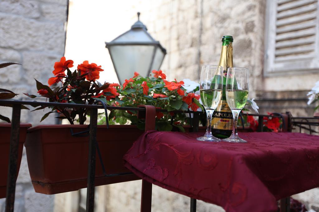 Tragurium & Salona Apartments Trogir Exteriör bild