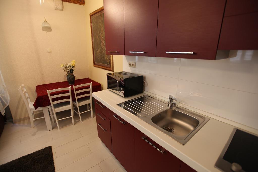 Tragurium & Salona Apartments Trogir Exteriör bild